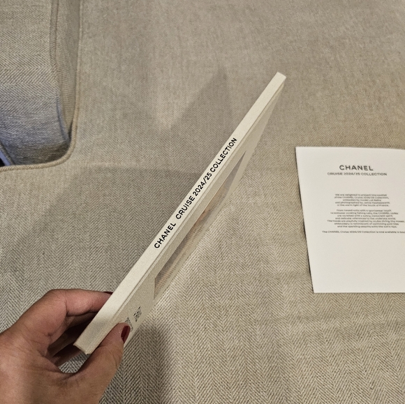 Brand new Chanel book - Picture 4 of 10